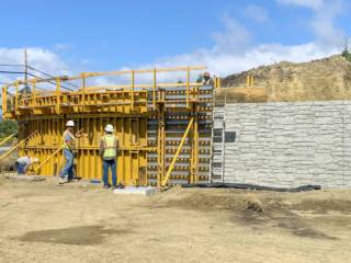 Formwork Liners Used on Wall Formwork System | Retaining Wall Formwork