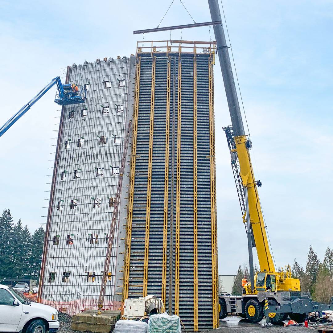 High Pour Rate for Tall Walls | EFCO formwork